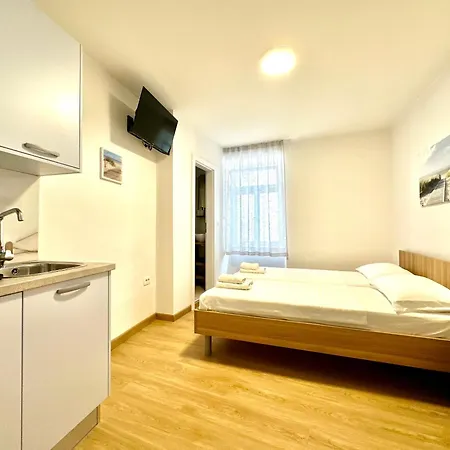 Casa Mirjan Apartman *