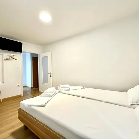 Casa Mirjan Apartman *