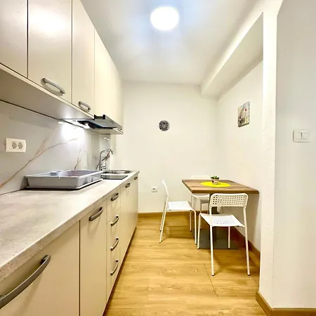 Casa Mirjan شقة بيران