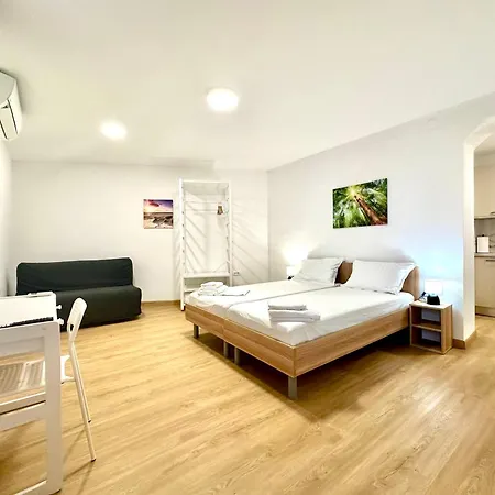 Casa Mirjan Apartment *