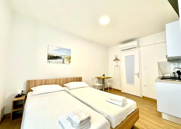 Casa Mirjan アパート