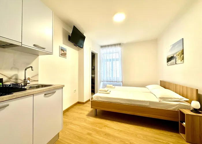 Casa Mirjan Apartment *